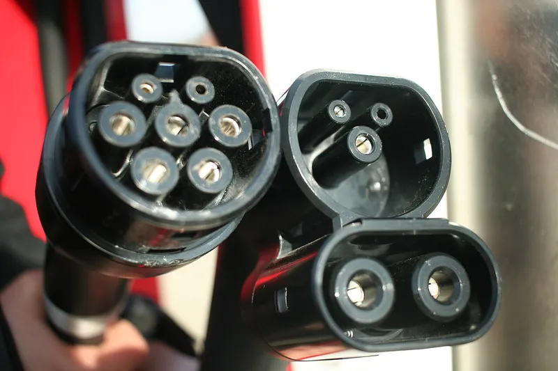 Kosten für das Laden eines Elektroautos in der Schweiz: alles, was Sie wissen müssen